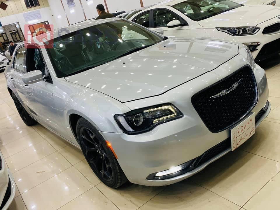 کرایسلەر 300